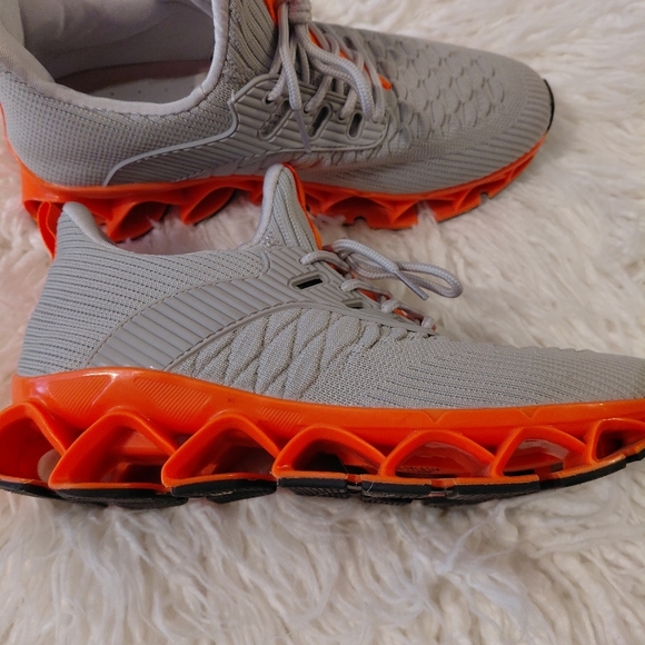 Womens Gray Bright Orange Running Shoes 8 - Picture 1 of 10